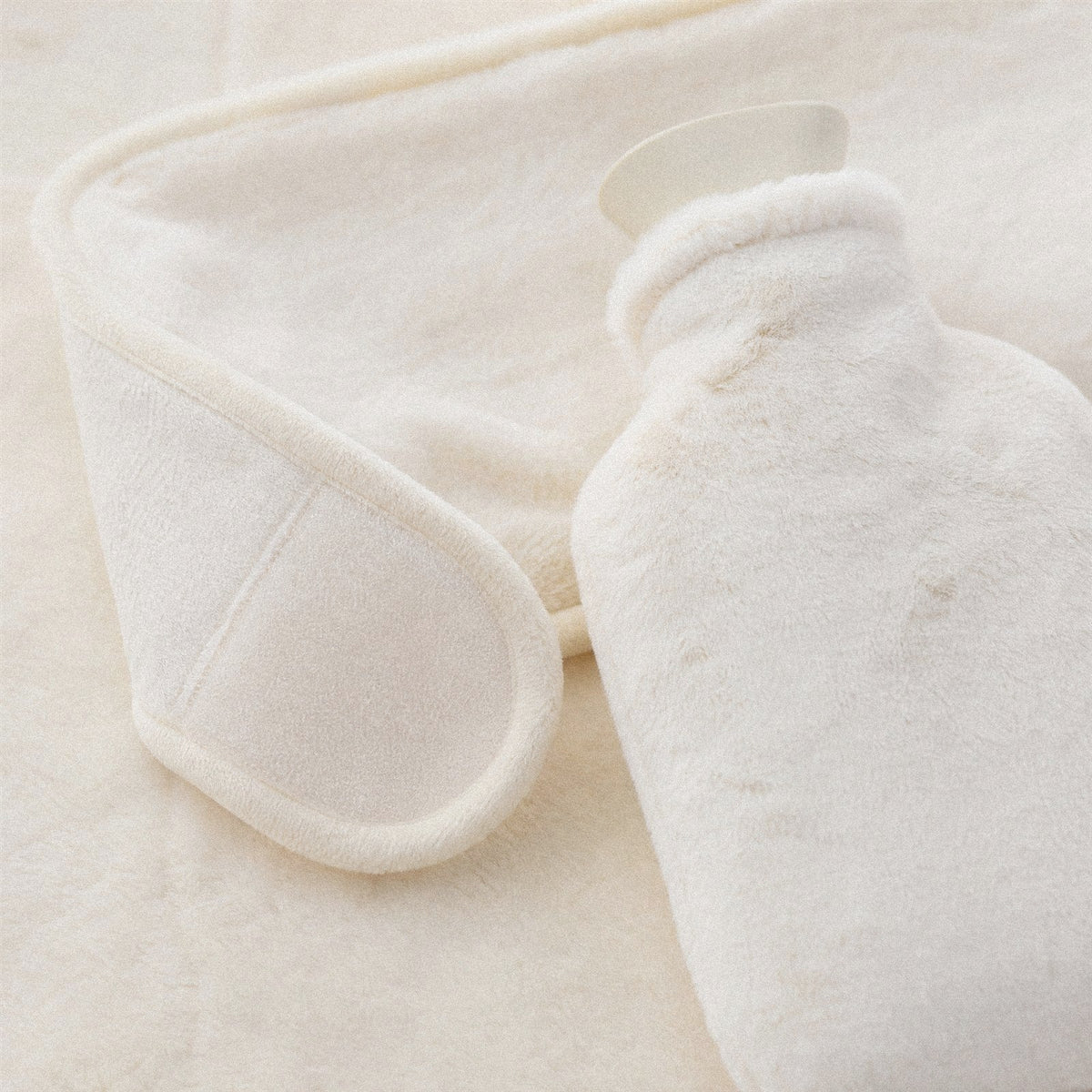 Textura suave de la funda de peluche y la faja